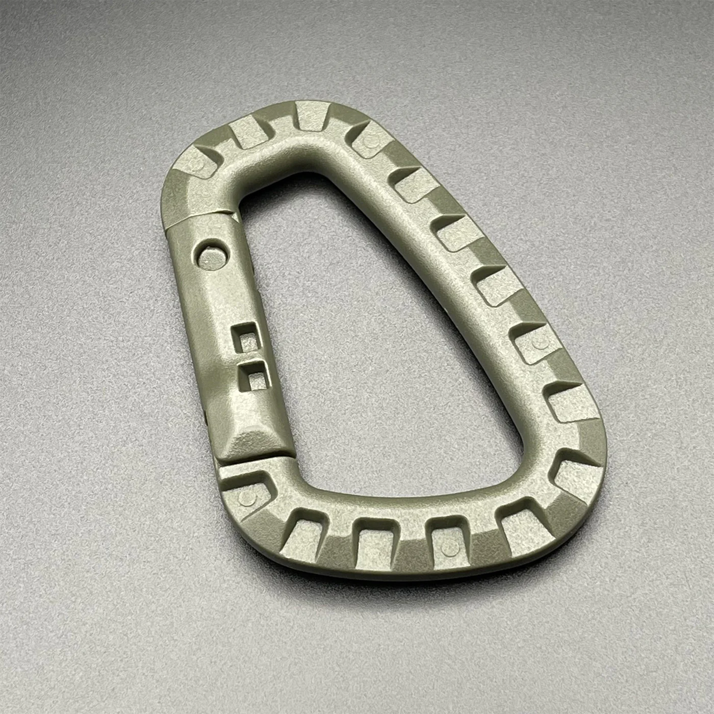Tactical Carabiner: MOLLE Compatible Plastic Gear Clip - Image 13